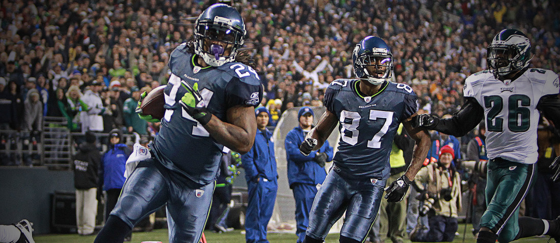 Marshawn Lynch runs in for a touchdown versus the Philadelphia Eagles