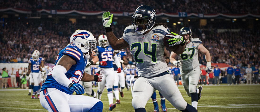 Marshawn Lynch runs in for a touchdown versus the Buffalo Bills